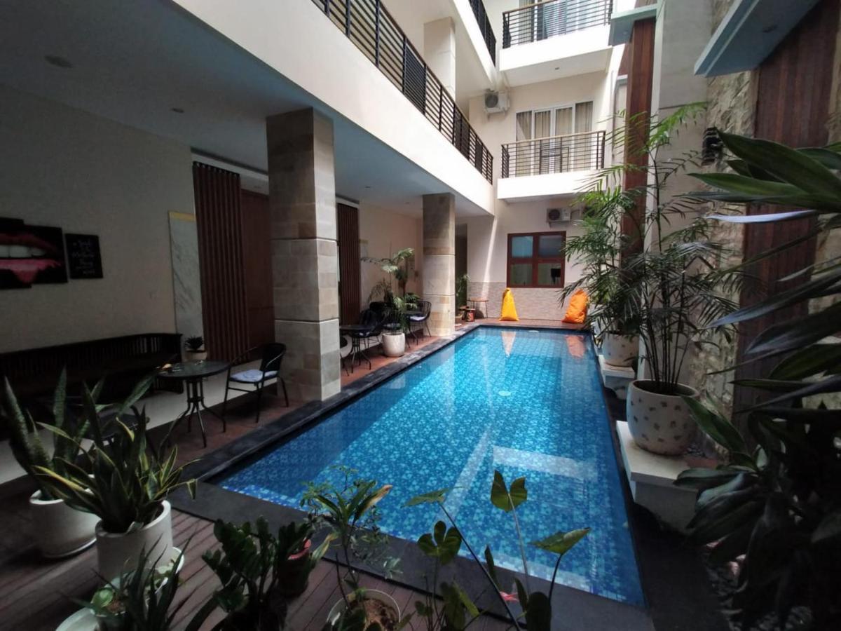 Ultimate Residence Bali Dempasar Exterior foto